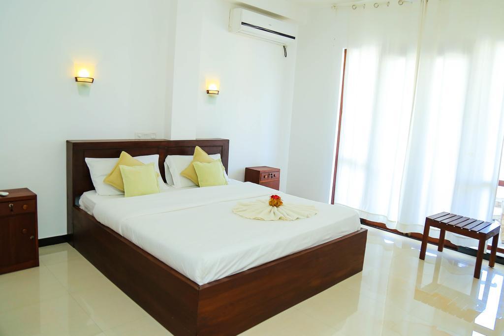 Aurora Hotel Hikkaduwa Dış mekan fotoğraf