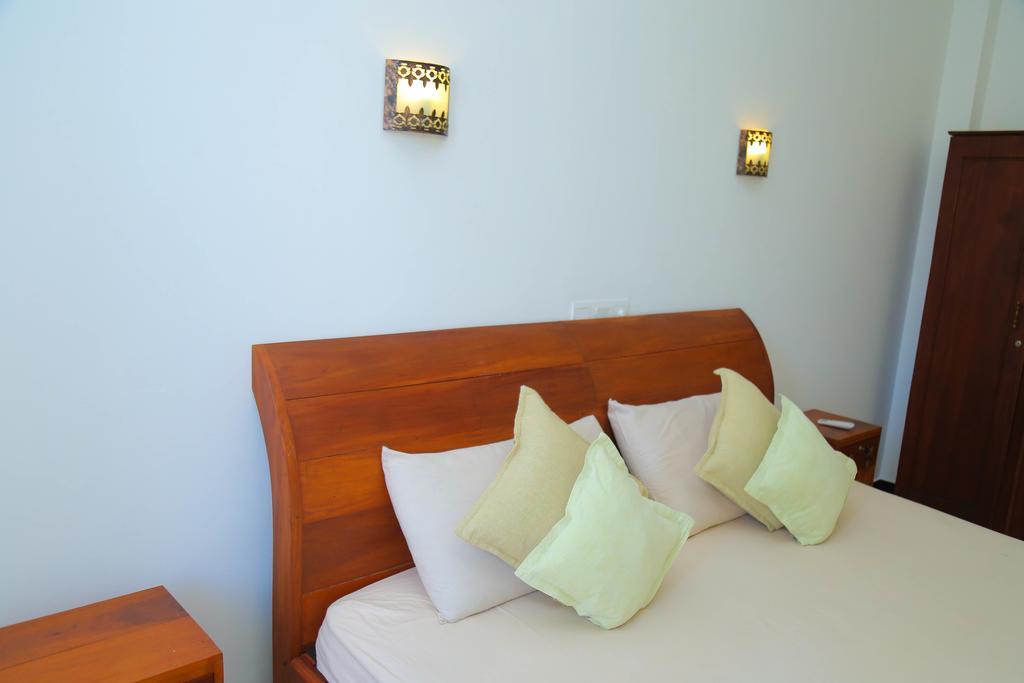 Aurora Hotel Hikkaduwa Dış mekan fotoğraf