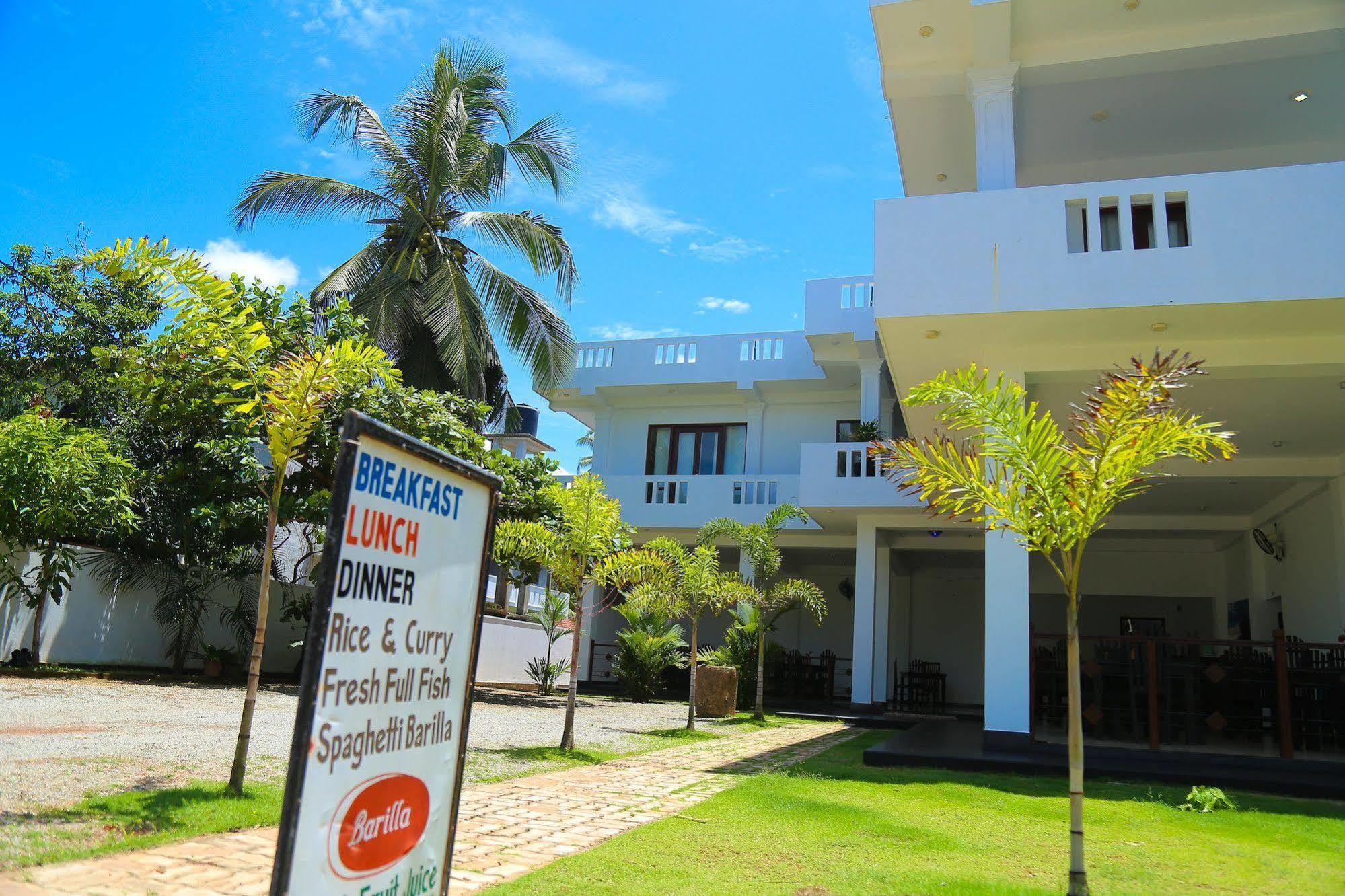 Aurora Hotel Hikkaduwa Dış mekan fotoğraf